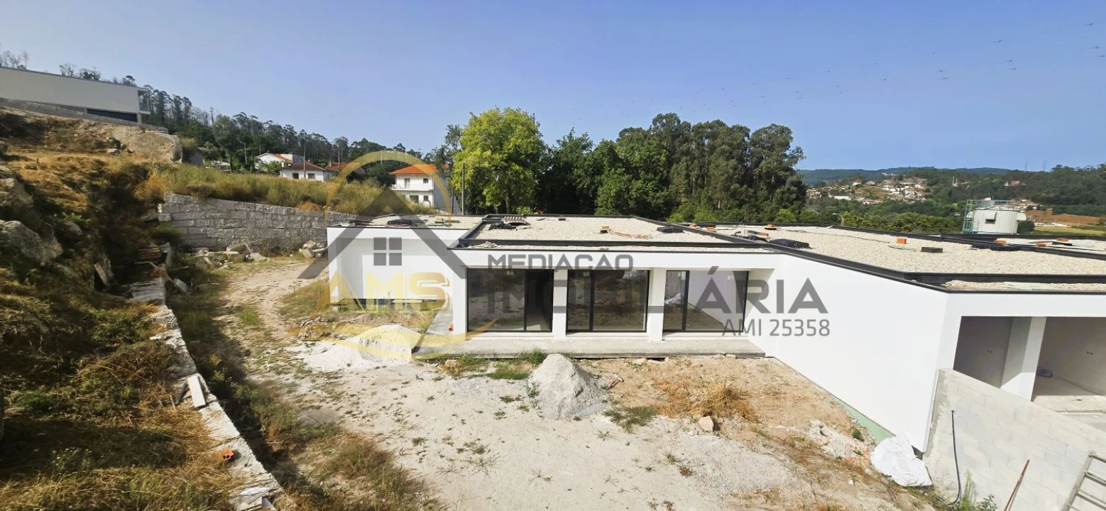 Moradia T3 para Venda em Cepães e Fareja Foto 26