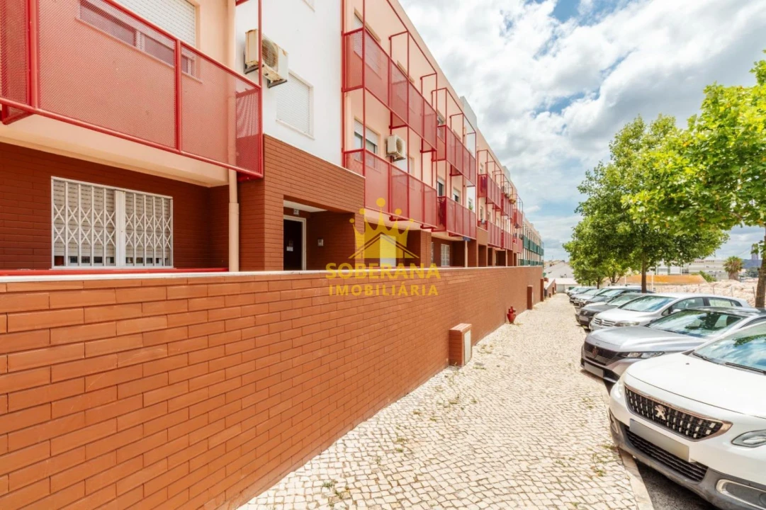 Apartamento T2 para Venda em Ajuda Foto 41