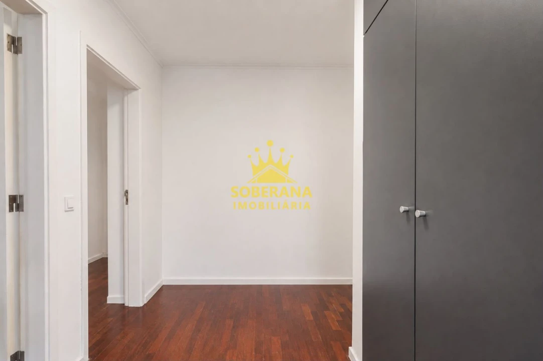 Apartamento T2 para Venda em Ajuda Foto 6