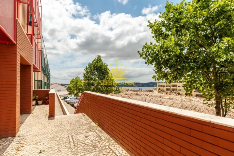 Apartamento T2 para Venda em Ajuda Foto 40