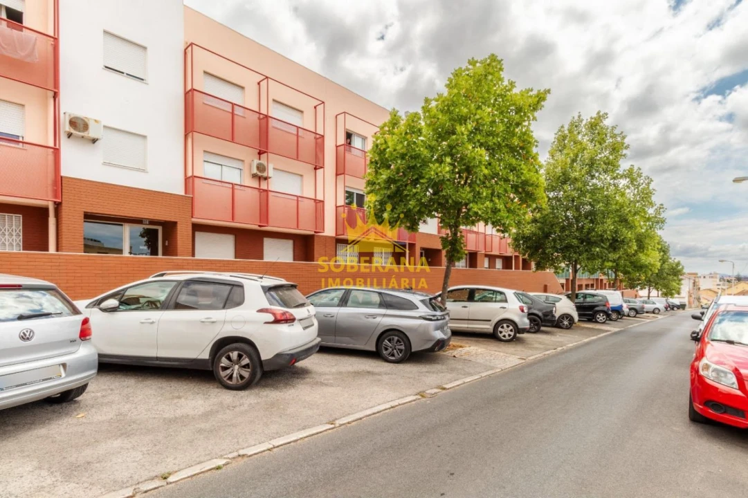 Apartamento T2 para Venda em Ajuda Foto 43