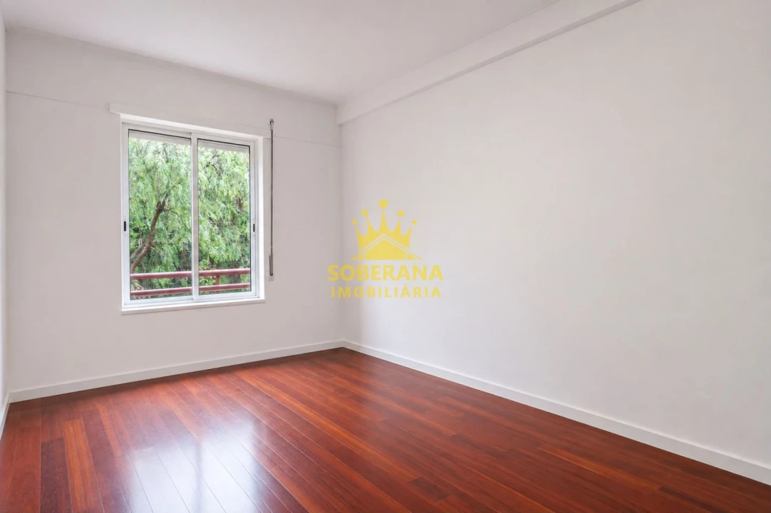 Apartamento T2 para Venda em Ajuda Foto 12