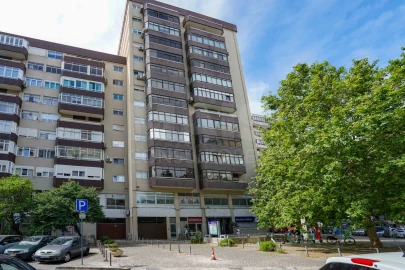 Apartamento T5 para Arrendamento em Lumiar