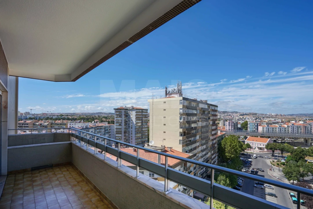 Apartamento T5 para Arrendamento em Lumiar Foto 7