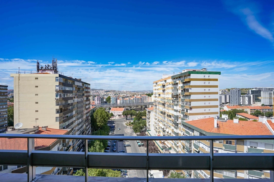 Apartamento T5 para Arrendamento em Lumiar Foto 10