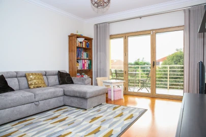Apartamento T3 para Venda em Póvoa de Santa Iria e Forte da Casa