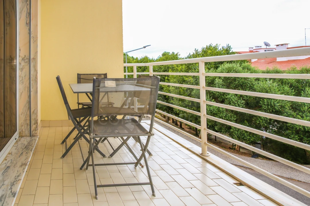 Apartamento T3 para Venda em Póvoa de Santa Iria e Forte da Casa Foto 4