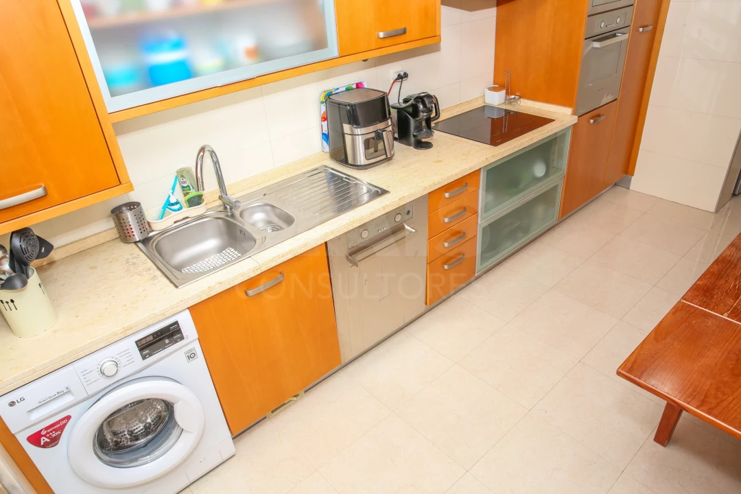 Apartamento T3 para Venda em Póvoa de Santa Iria e Forte da Casa Foto 3