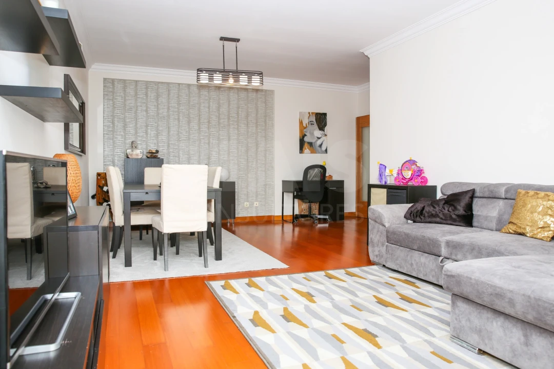 Apartamento T3 para Venda em Póvoa de Santa Iria e Forte da Casa Foto 7