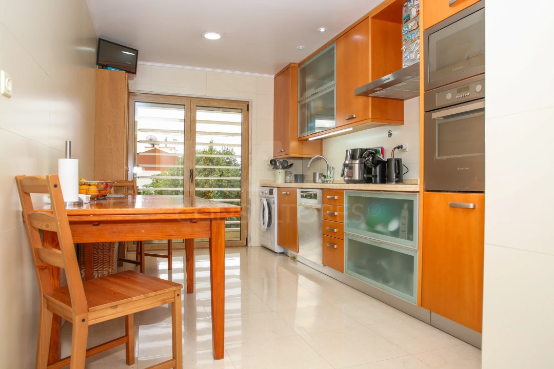 Apartamento T3 para Venda em Póvoa de Santa Iria e Forte da Casa Foto 1