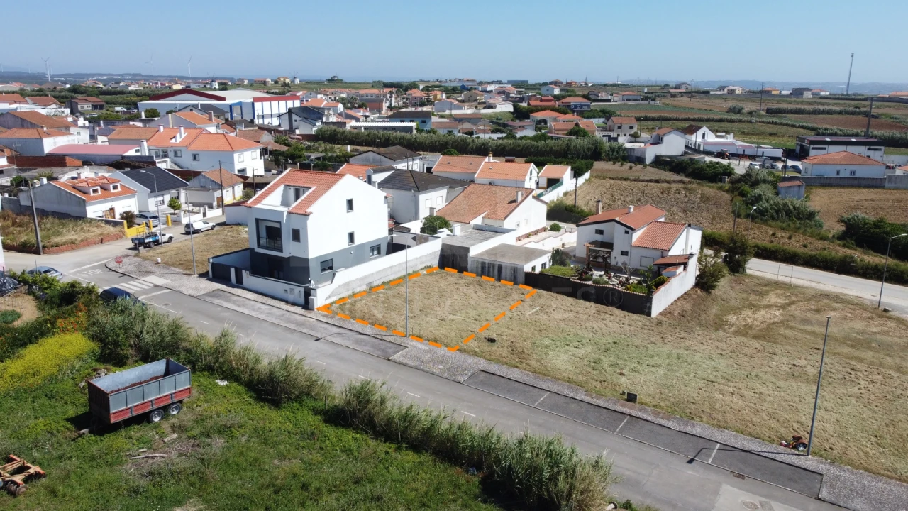 Terreno para Venda em Atouguia da Baleia Foto 3