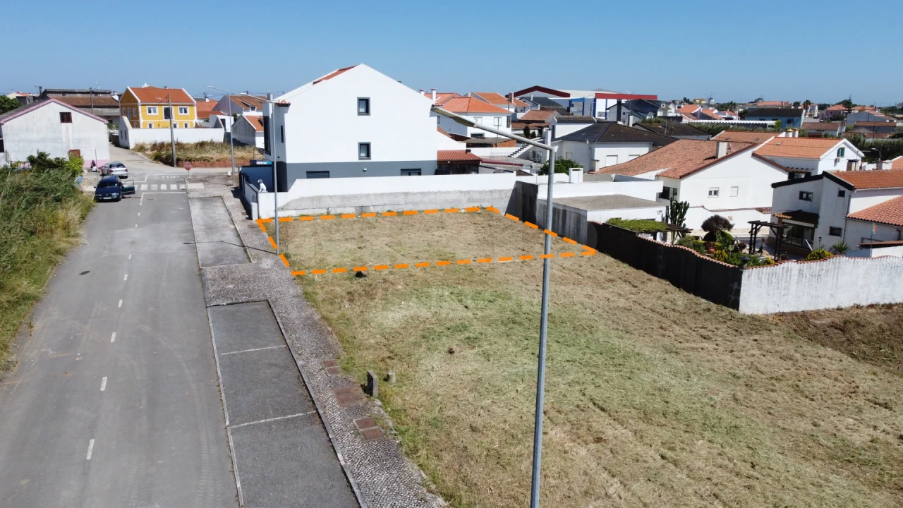 Terreno para Venda em Atouguia da Baleia Foto 1