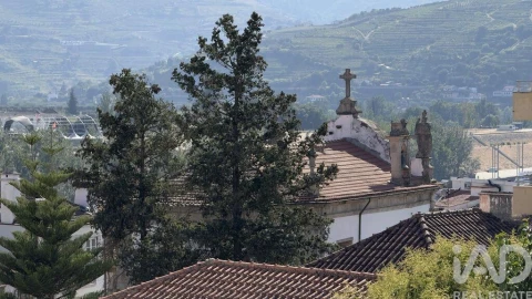 Prédio para Venda em Peso da Régua e Godim