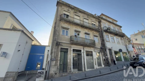 Prédio para Venda em Peso da Régua e Godim