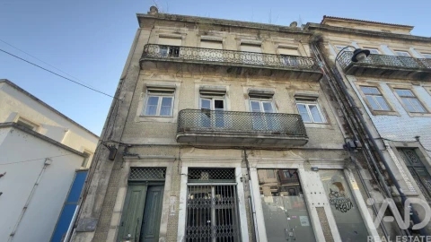 Prédio para Venda em Peso da Régua e Godim