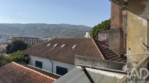 Prédio para Venda em Peso da Régua e Godim
