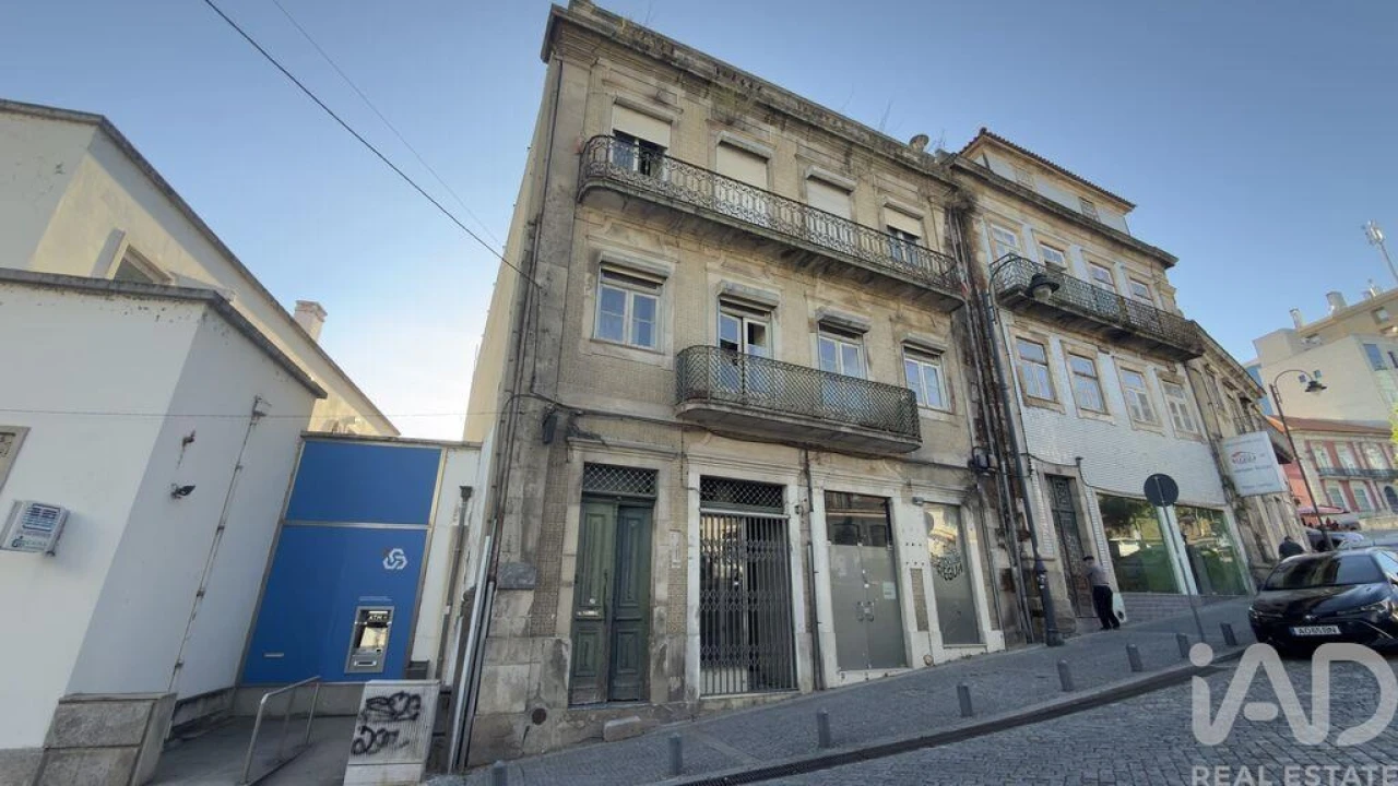 Prédio para Venda em Peso da Régua e Godim Foto 3