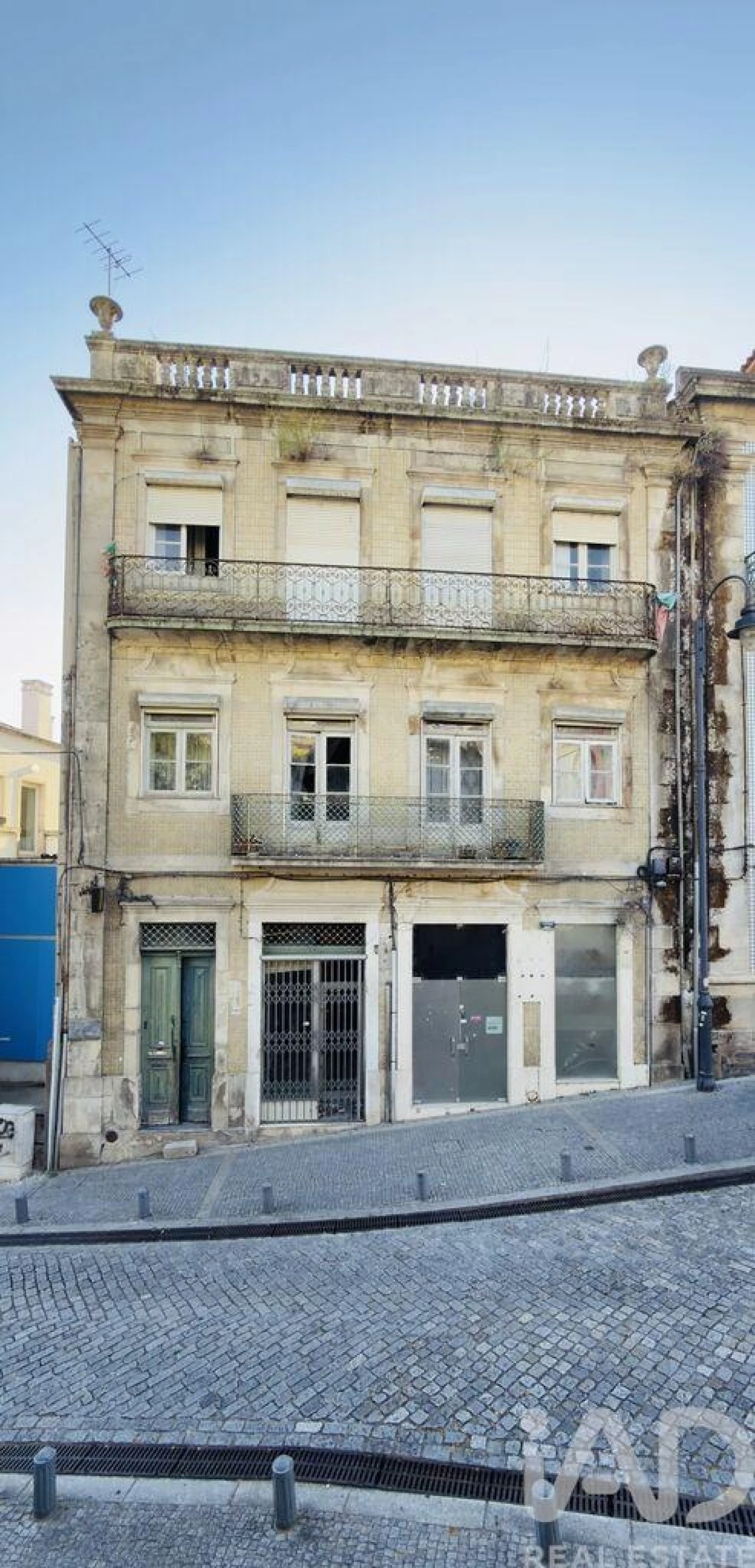 Prédio para Venda em Peso da Régua e Godim Foto 1