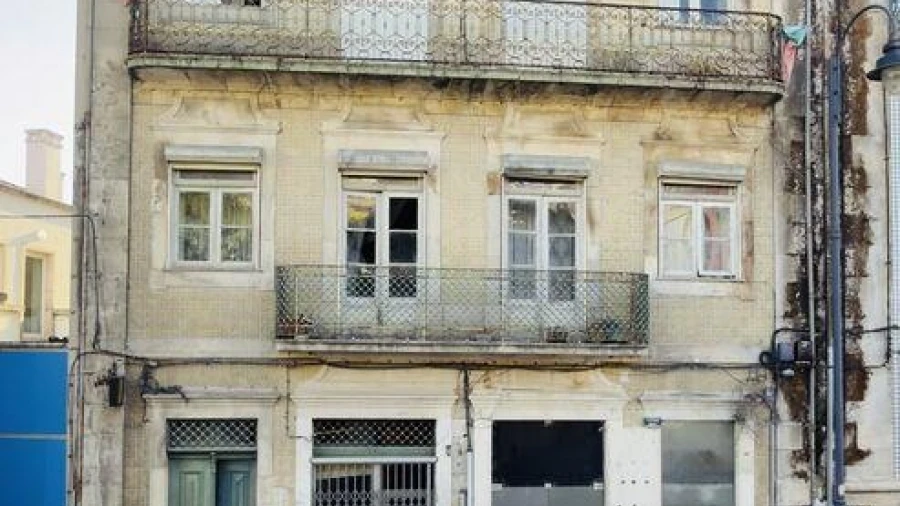 Prédio para Venda em Peso da Régua e Godim