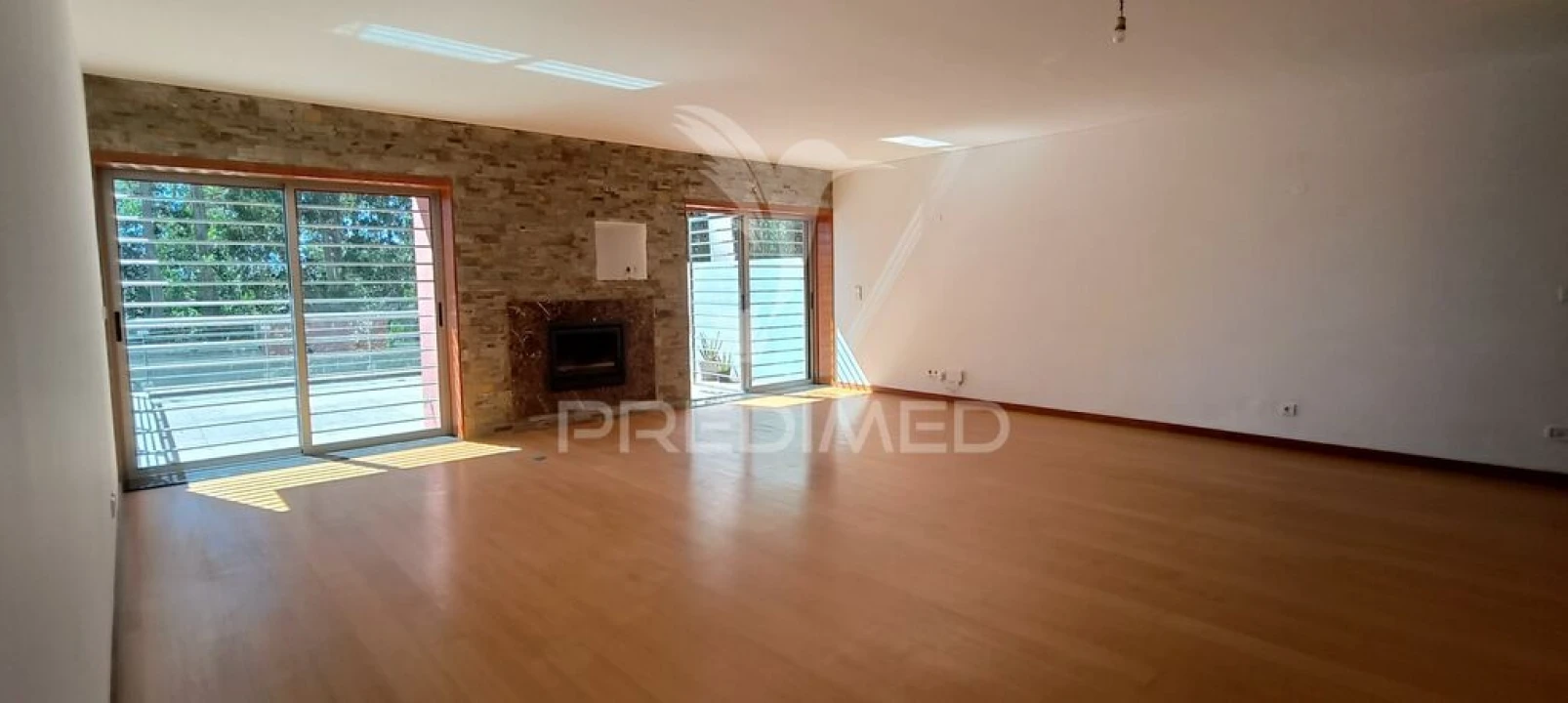 Moradia T5 para Venda em Nogueira e Silva Escura Foto 5