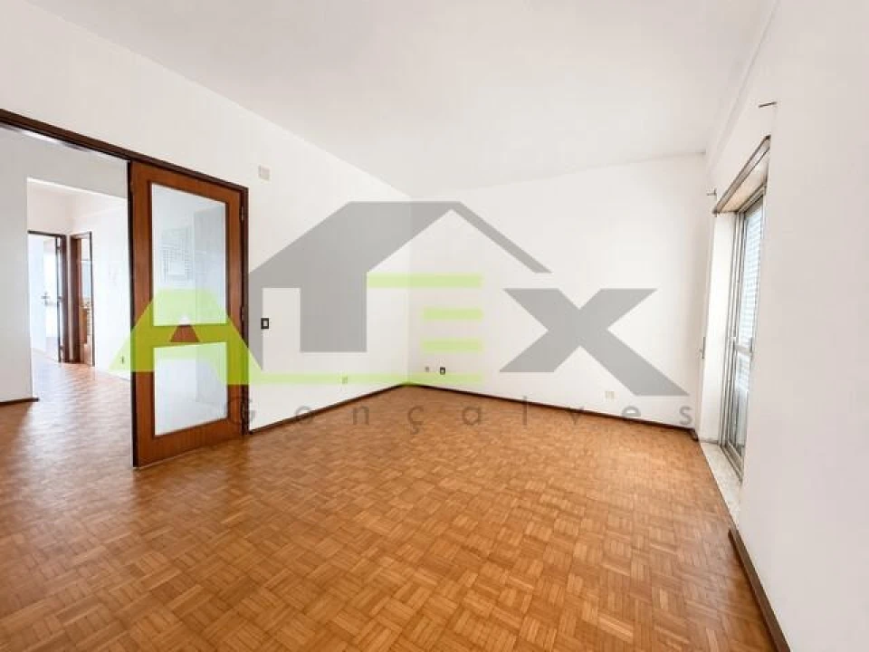 Apartamento T3 para Venda em União das Freguesias de Setúbal Foto 3