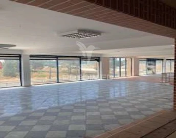 Armazém para Venda em Quinta do Anjo
