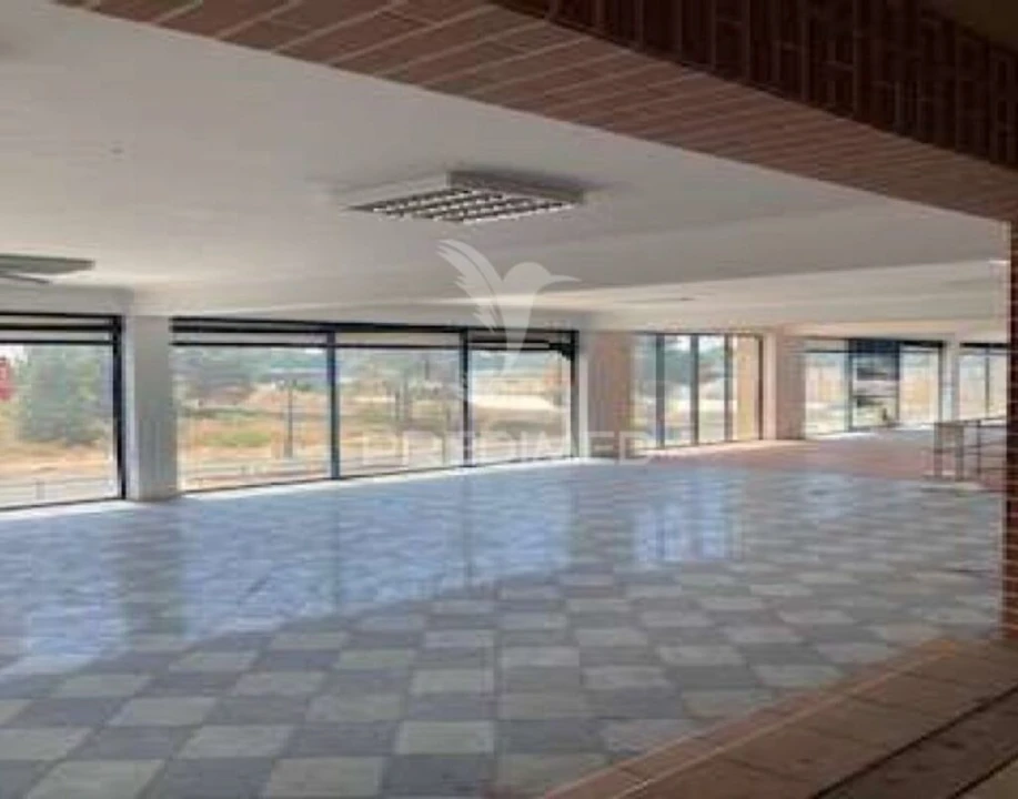 Armazém para Venda em Quinta do Anjo Foto 17