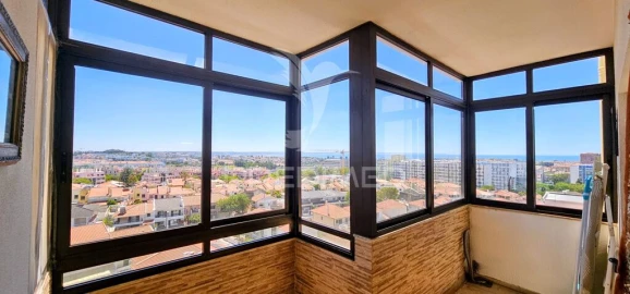 Apartamento T2 para Venda em Carcavelos e Parede