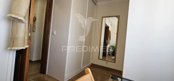 Apartamento T2 para Venda em Carcavelos e Parede