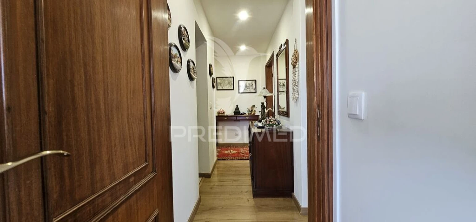 Apartamento T2 para Venda em Carcavelos e Parede Foto 3