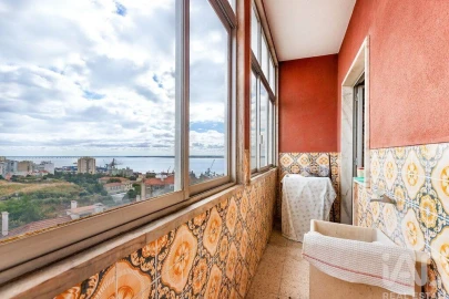 Apartamento T3 para Venda em São Vicente
