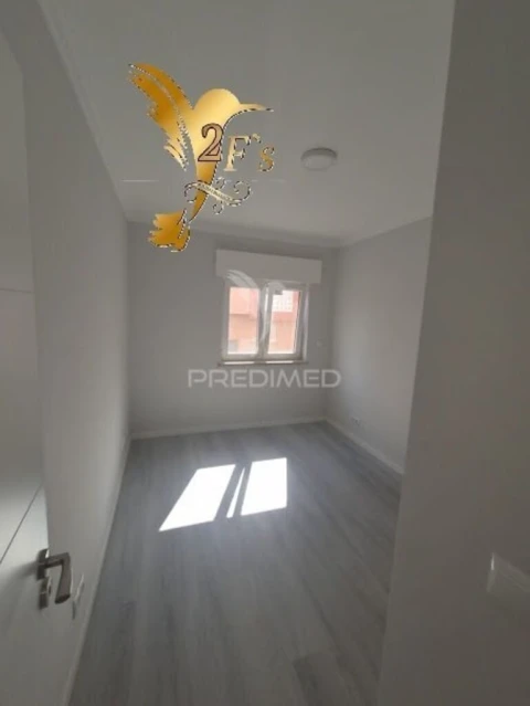 Apartamento T2 para Venda em Corroios