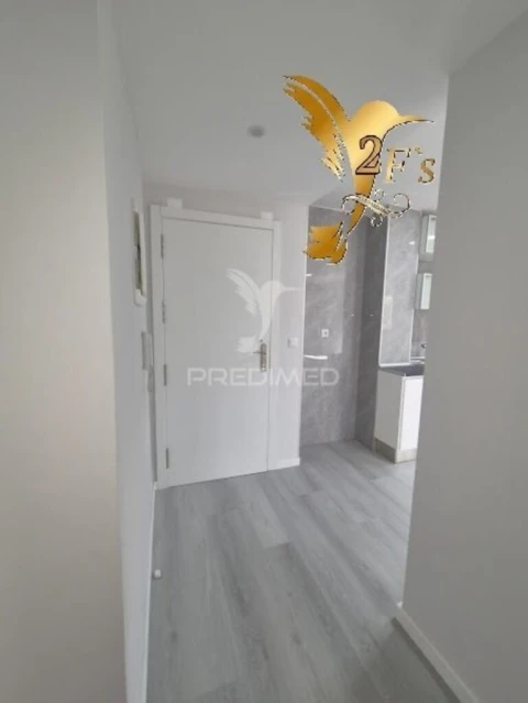 Apartamento T2 para Venda em Corroios