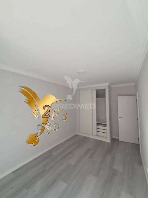 Apartamento T2 para Venda em Corroios