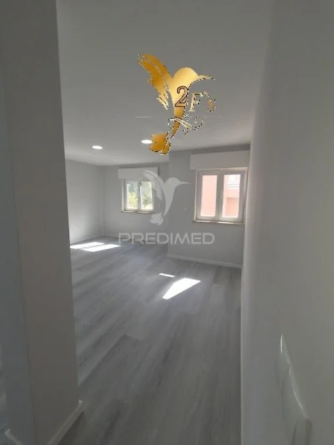 Apartamento T2 para Venda em Corroios