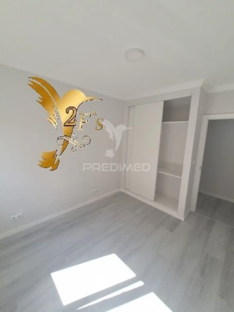 Apartamento T2 para Venda em Corroios