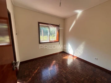 Moradia T3 para Venda em Cedrim e Paradela
