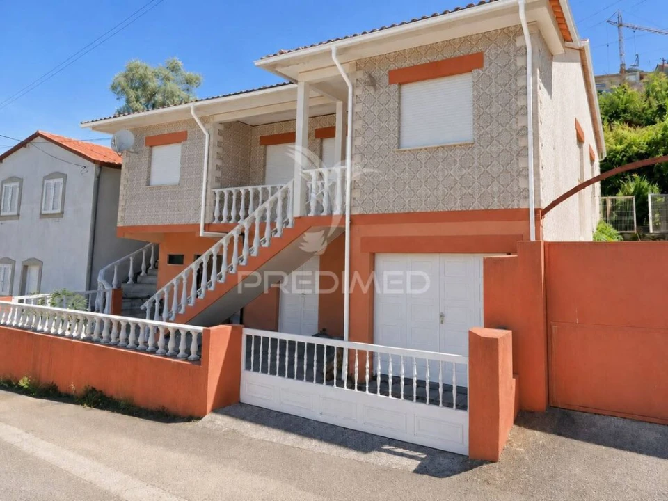 Moradia T3 para Venda em Cedrim e Paradela Foto 1