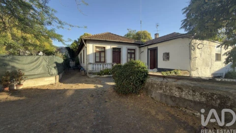 Moradia para Venda em Peso da Régua e Godim