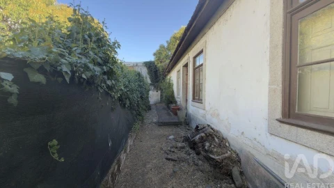 Moradia para Venda em Peso da Régua e Godim