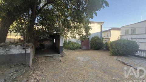Moradia para Venda em Peso da Régua e Godim