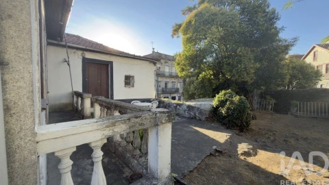 Moradia para Venda em Peso da Régua e Godim