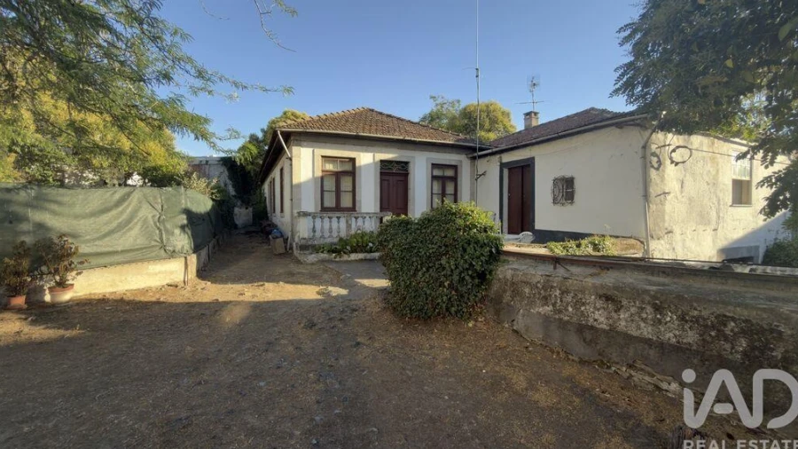 Moradia para Venda em Peso da Régua e Godim