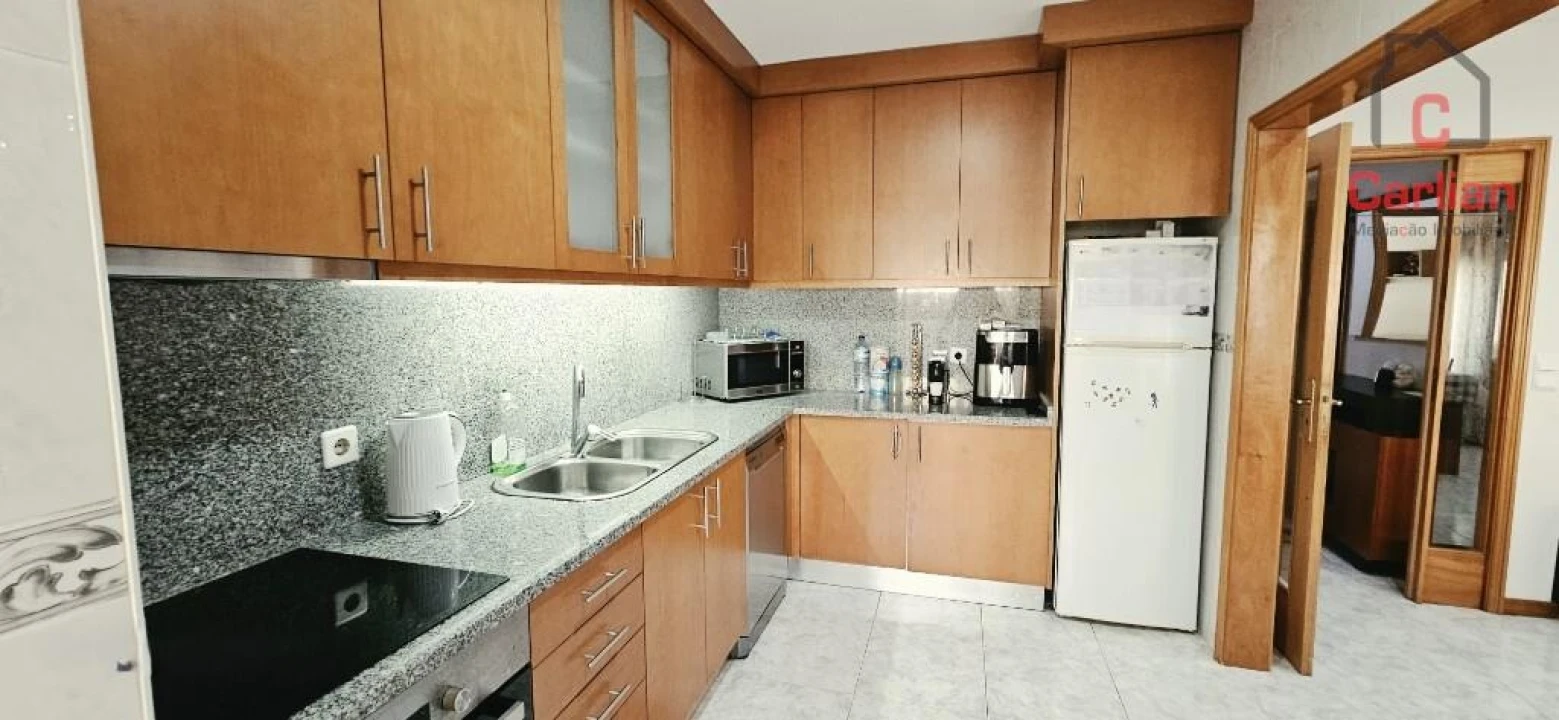 Apartamento T2 para Venda em Pedroso e Seixezelo Foto 3