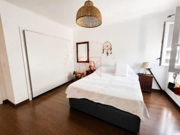 Apartamento T3 para Venda em Pena, Quintã e Vila Cova