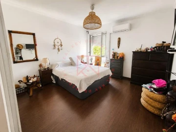 Apartamento T3 para Venda em Pena, Quintã e Vila Cova