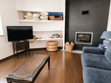 Apartamento T3 para Venda em Pena, Quintã e Vila Cova