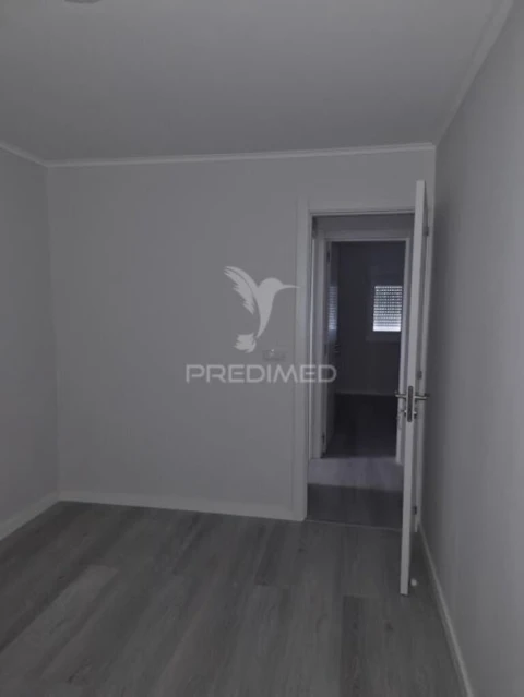 Apartamento T3 para Venda em Laranjeiro e Feijó