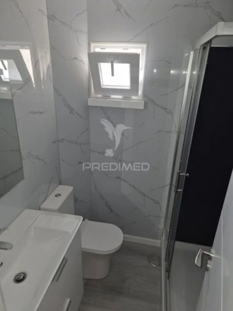 Apartamento T3 para Venda em Laranjeiro e Feijó
