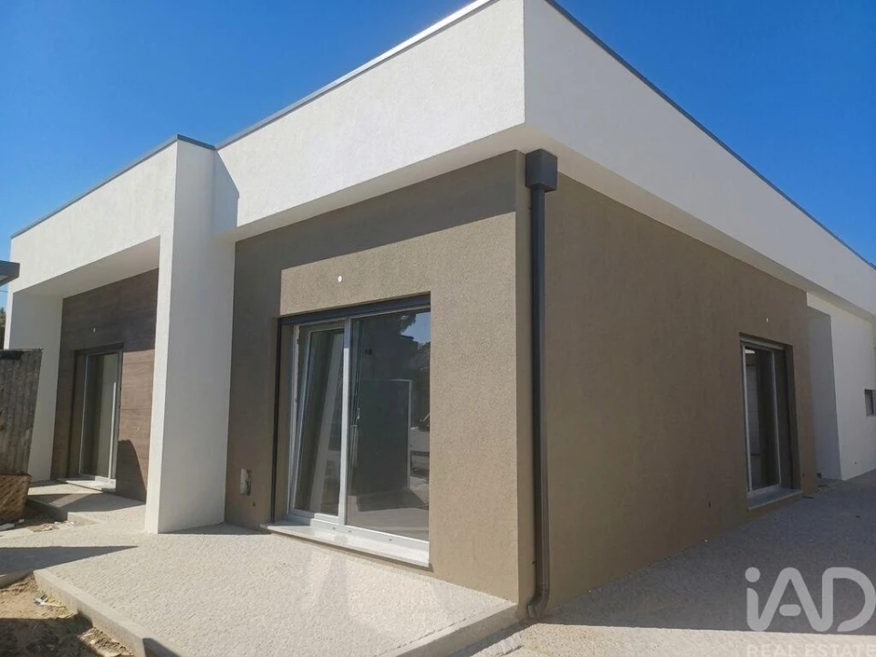 Moradia T3 para Venda em Fernao Ferro Foto 1